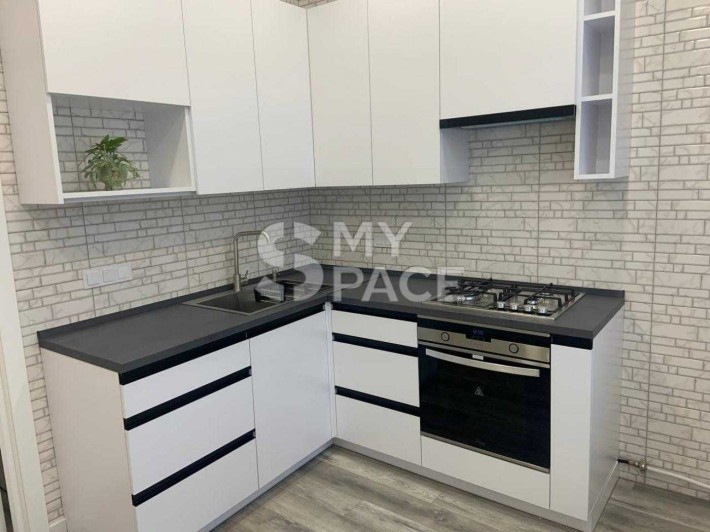 ЦЕГЛЯНИЙ БУДИНОК КАПІТЛЬНИЙ РЕМОНТ 2к 56м Повітряних Сил плКосмонавтів - фото 1