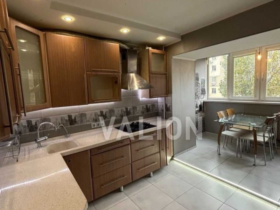 Продаж 2к квартири з сучасним ремонтом Солом'янський район Київ