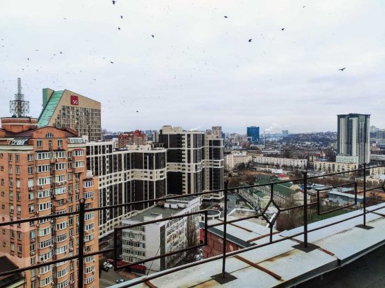 2-к в центі діючий камін власна тераса Чорновола 25 метро Лук'янівська Киев