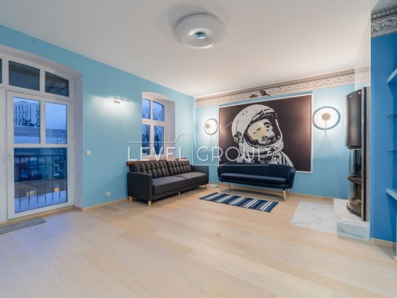 Видовая квартира в 2 уровня с новым ремонтом! Соломенская площадь. Киев