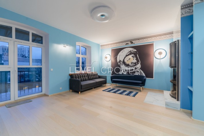 Видовая квартира в 2 уровня с новым ремонтом! Соломенская площадь. - фото 1