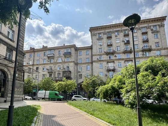 Історичний центр Шикарна локація Прорізна Б.Хмельницького Київ