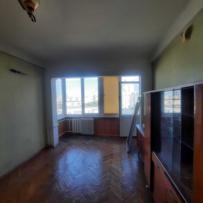 Продам 2-квартиру вул.Липківського 9 (Урицького) метро Вокзальна пішки - фото 1