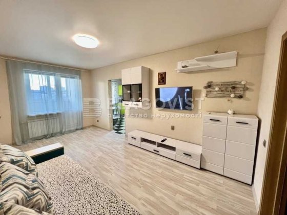 Продаж 2 кімнатної квартири, Європейського Союзу, 5б, Виноградар Киев