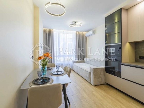 Продаж Крістерів родини 14б Варшавський-2 ТРЦ Retroville Подільський Киев