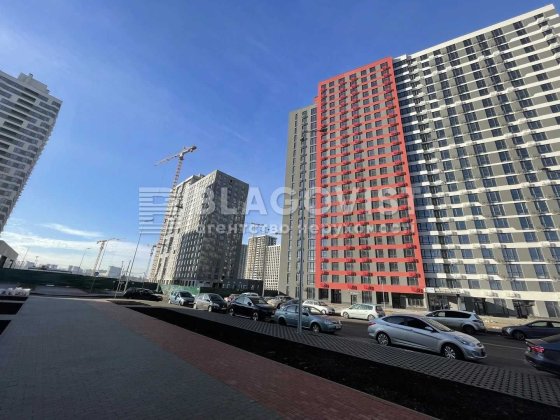 ЖК Варшавский  ,Європейського Союзу просп.(Правди просп.) Киев