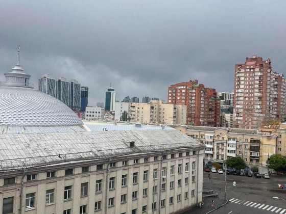 Продам 3к. квартиру бiля Цирку, вул. Дмитрiвська,2 Киев