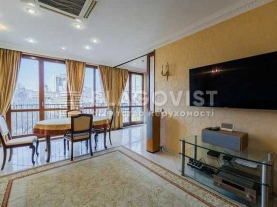 м Золотые Ворота ул Гончара 14/26 - 4х комн квартира 142 м кв Киев