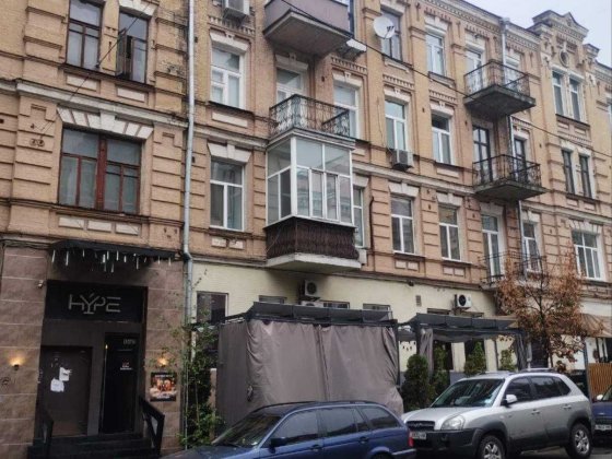 Продається 2 кімнатна квартира по  вул.Івана Франка 16/2. Київ