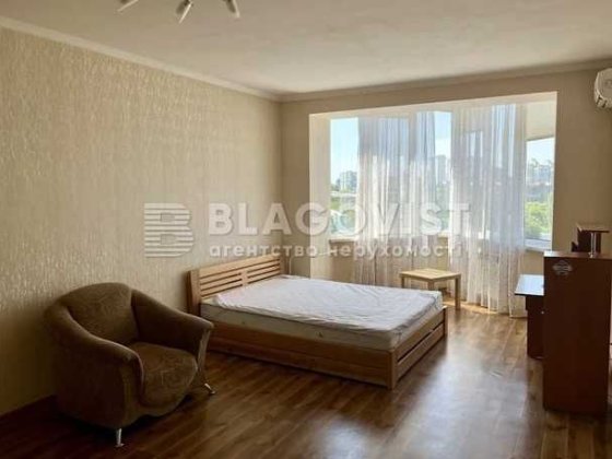 Продаж 1 кімнатної квартири, метро Святошин, Хмельницька 10 Київ