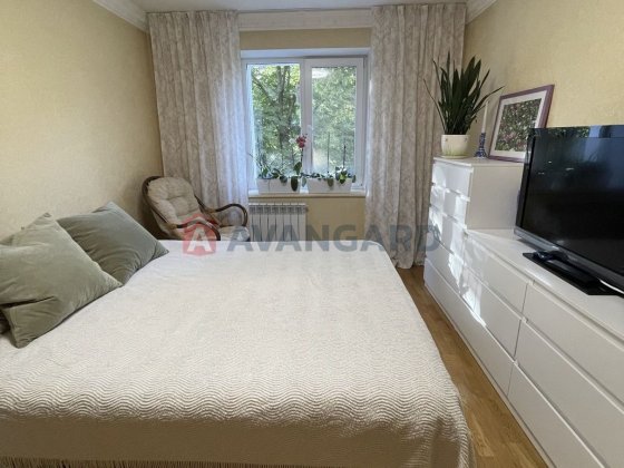 Продаж 3х кімнатної квартири вул Зодчих 34 Киев