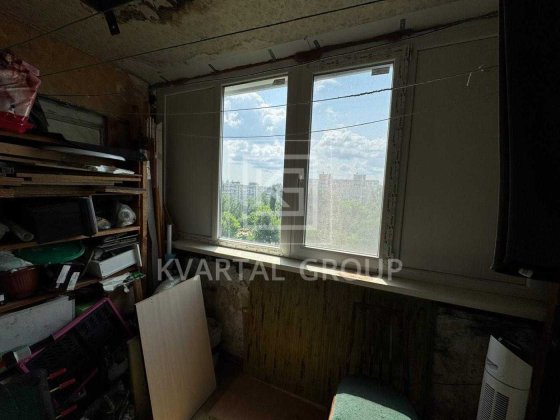 Продаж 3 кімнатної квартири в Києві. Оформлення мінімальне Київ