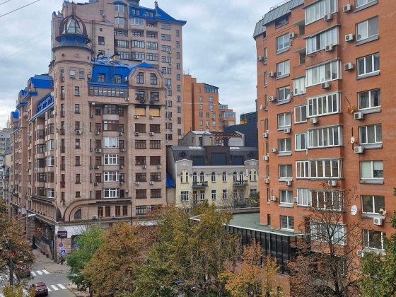 3к (136м) Кониського Тургенівська, Історичний центр/Університет/Ботсад Киев