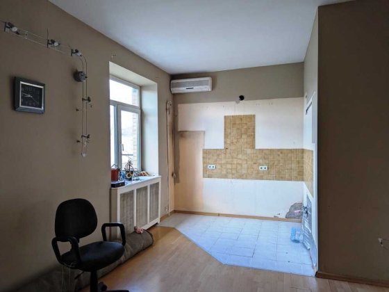 Продається 2-кімнт вул. Лондонська (колишня Пітерська), буд. 6 Київ