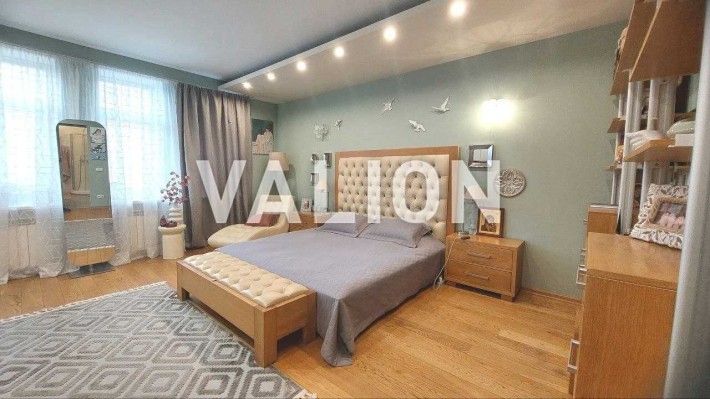 Продаж 4к квартири з ремонтом і меблями Дмитрівська 56Б Шевченківський - фото 1