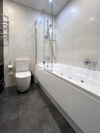 Продається 3 х кімнатна квартира в ЖК Зелений острів 2 - фото 1