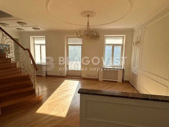 Продаж квартири. Рейтарська . Дворівнева.  154 м.кв Киев