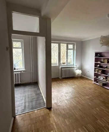 Квартира прямо біля метро Дорогожичі, вул. Щусева 8, третій поверх! - фото 1