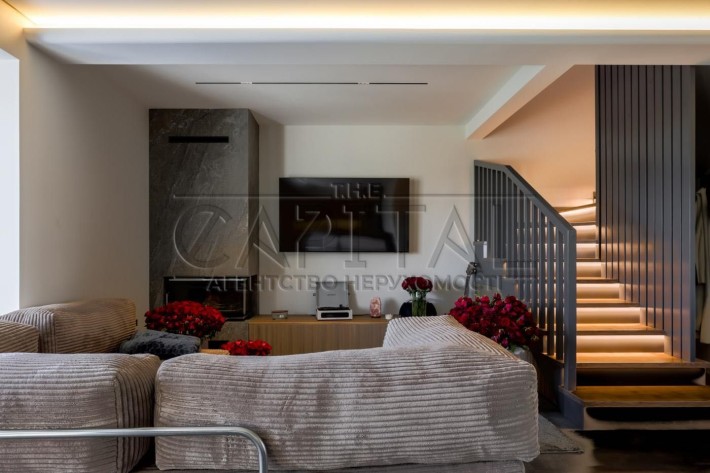 Продажа квартиры пентхаус с террасой и паркингом Дорогой ремонт - фото 1