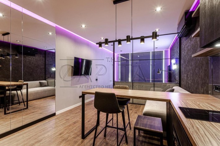 Видова дизайнерська квартира в стилі лофт пр-кт Перемоги ЖК Victory V - фото 1