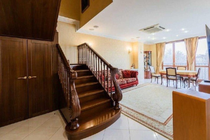 Центр 4к 142м2 Шевченківський Золоті Ворота Рейтарська Олеся Гончара - фото 1