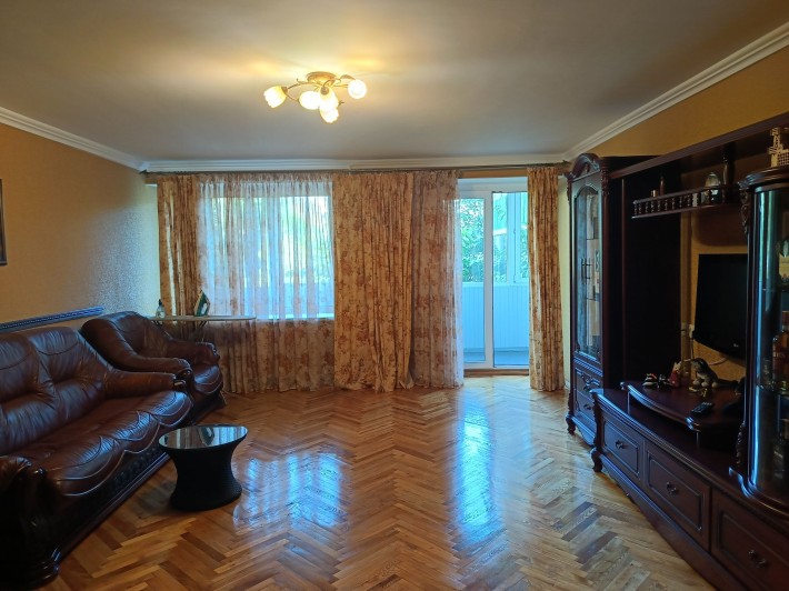 Продам шикарну 2-ну квартиру біля Ботсаду, Паньківська 19 - фото 1