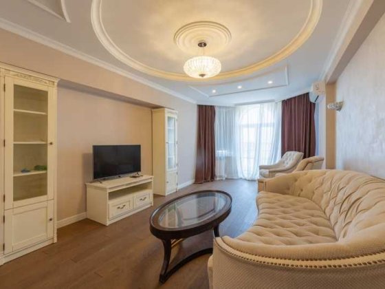 Продам 4 ком, Дмитриевская 75 с ремонтом Центр, Шевченковский Київ