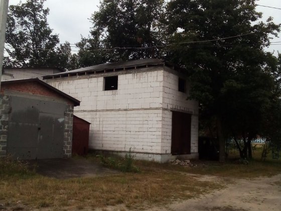 Гараж двуповерховий