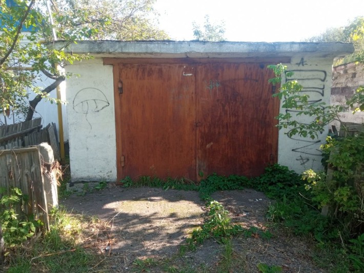 Владелец, продам капитальный гараж - фото 1