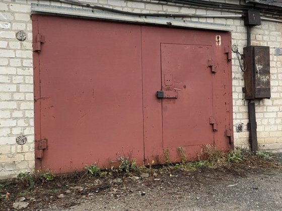 Продам гараж в ГСК 6 Лозова