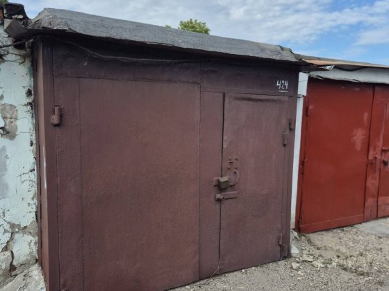 Продам гараж в ГСК 1 Лозова