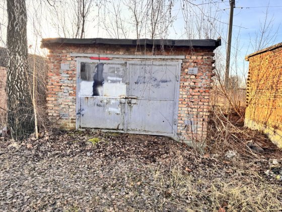 Продам гараж в районі цемм Нововолынск