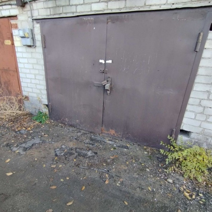 Продам гараж,кооп. Западный. Яма,подвал, 6 на 4 м. 2000$,торг - фото 1