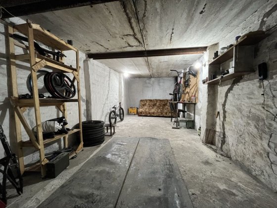 Продам гараж на 40 рокіа В гаражному кооперативі «шахтар»