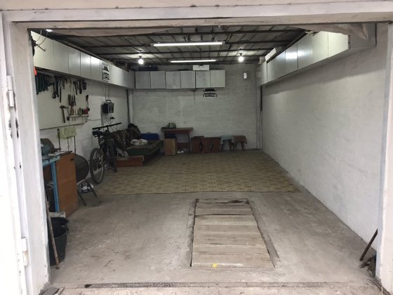 Продам гараж ,Пшс