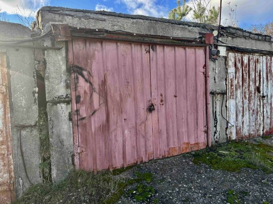 Гараж біля озера ( друга обʼїздна)