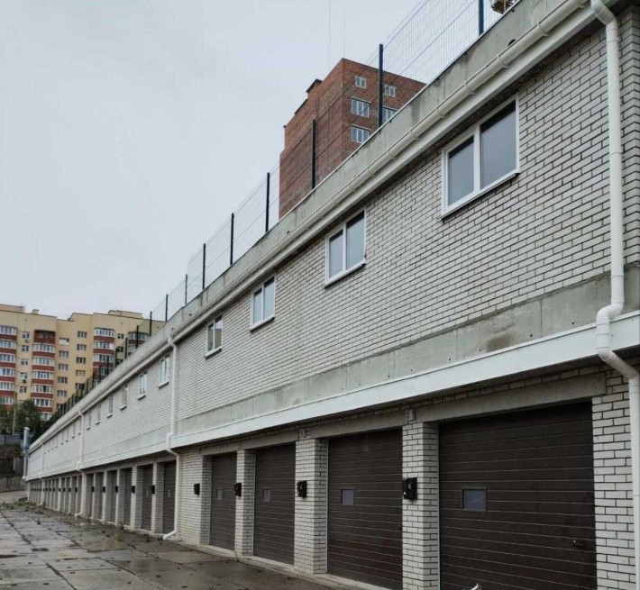 Продаж Гаража Озерна вул. Кармелюка 3в новобудова Агора з ремонтом 20м - фото 1