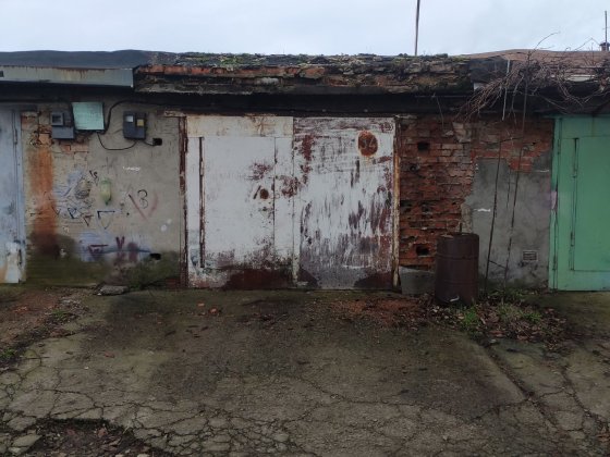 Гараж в кооперативі "іскра"