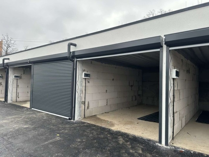 Продам Гараж з електрикою в районі Синергія, Бургундія, Річ Таун - фото 1