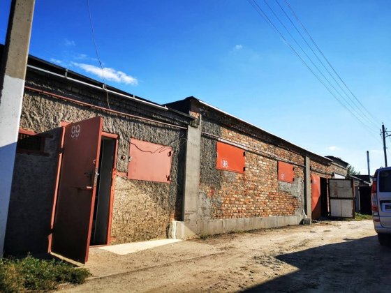 Пищевіки. Продам гараж 96 кв кв,м.ціна за місце Полтава