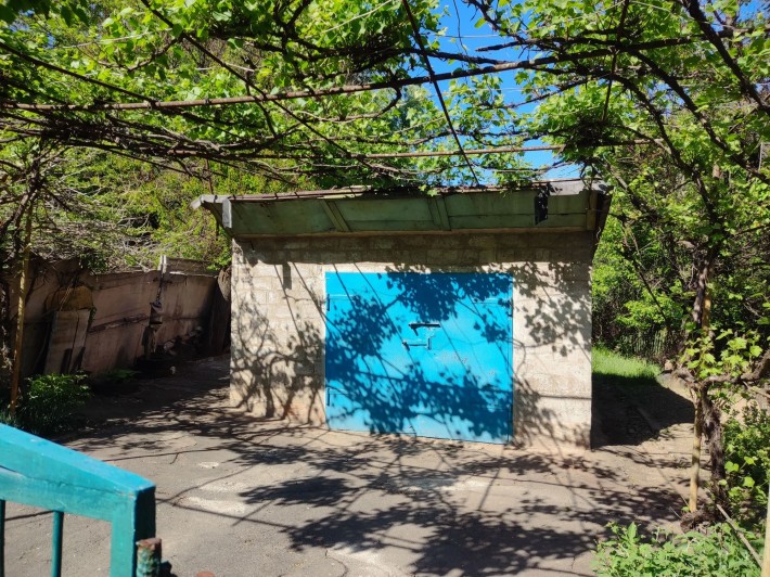 Гараж з земельною ділянкою, погребом. - фото 1