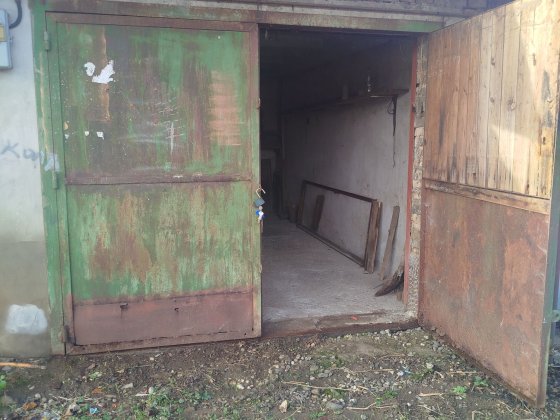 Продам цегляний гараж в кооперативі Ужгород