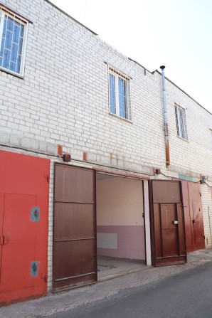 Гараж 76 кв.м. ГК Барвінок, вул. Новомостицька 25, Виноградарь - фото 1