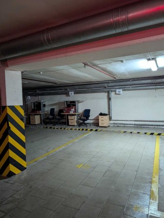 Продаж паркомісця в підземному паркінгу. Позняки, Григоренка 33/44 - фото 1