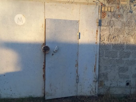 Сдаётся капитальный гараж с подвалом Київ