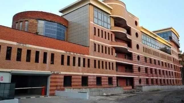 Гараж в ГБК "Ямський" на Печерську в Києві - фото 1