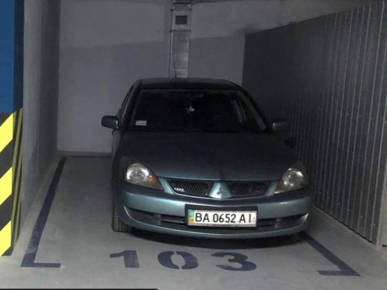 Паркинг жк Заречный метро Славутич