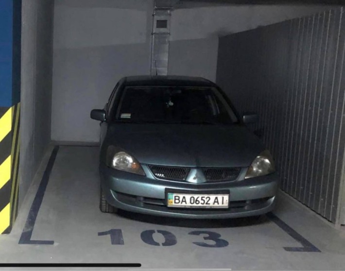 Паркинг жк Заречный метро Славутич - фото 1