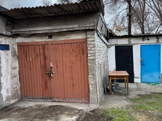 Продам гараж в ГК Портовик. Есть торг.