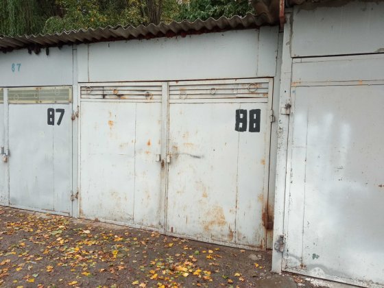 Продам металевий гараж біля метро Іподром.